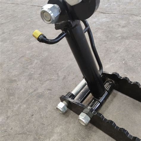 Small Dozers Working Clips 的图像结果