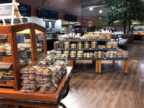 HOLIDAY MARKET - Updated January 2025 - 46 Photos & 81 Reviews - 3315 ...