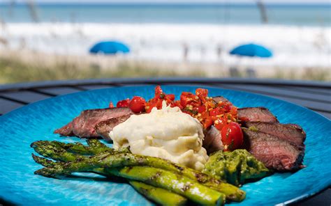 Photos | Longboards Tiki Beach Grille