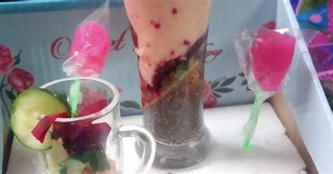 Pilling veggies and fruit smoothy(in LIFE NO MAKING THIS SAMOOTHY ...