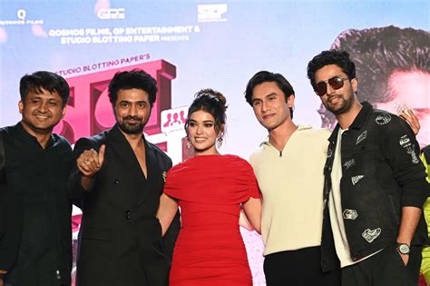 Dev cheers on the young team of Mon Maaney Na at the film’s trailer ...