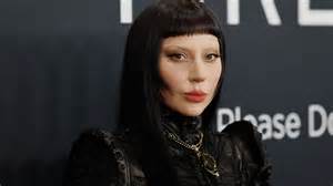 Lady Gaga dévoile le clip de 'Abracadabra' et nous replonge 15 ans en ...