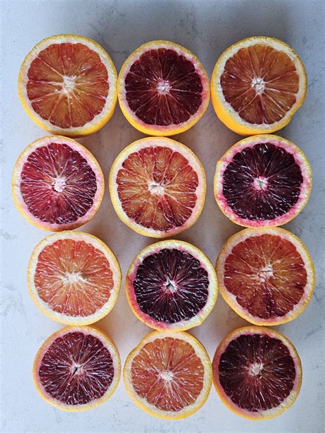 BERRY SWEET BLOOD ORANGES — Earl's Organic Produce