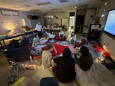 Local Community Student Activity 的图像结果