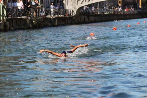 Swimming Outside 的图像结果