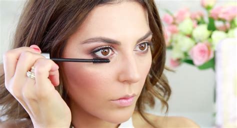 Eye-Catching Wedding Makeup for Your Eye Color