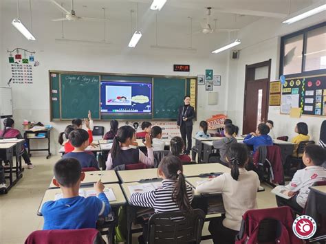 宜昌市外国语初级中学：秋季开学第一课，四百新生畅谈梦想-三峡新闻网