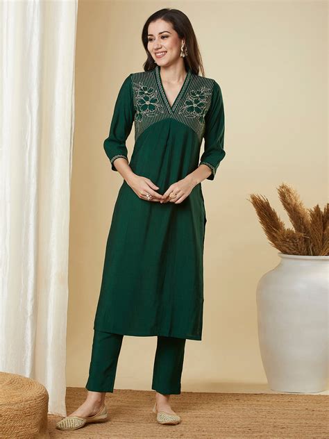 Straight alia cut kurta set with embroidered yoke and border