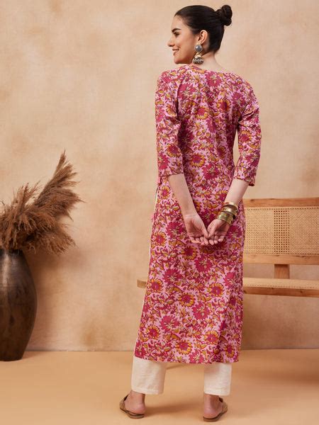 Shop Ethnic Wear for Women & Girls Online in India – Bunaaiwalaa
