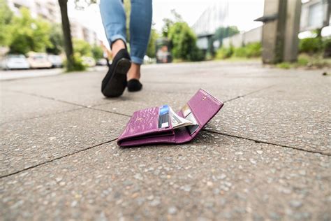 10 Things to Do if You Lost Your Wallet