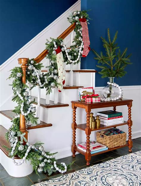 23 Merry and Bright Christmas Staircase Decorations