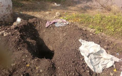 RIP no more: Thieves dig up grave to rob corpse buried with 50 grams of ...