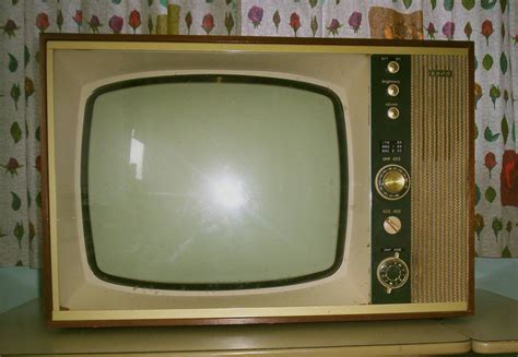Televisions in the 1960s | Growl Tigger's Blog