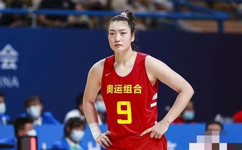 李梦全场62分6篮板4抢断，她是中国女篮的“勒布朗梦”