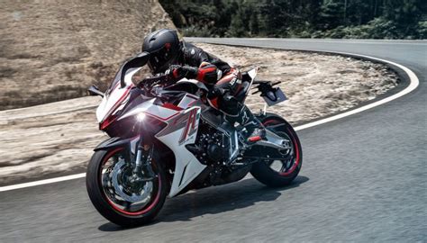 Zontes 703 T, la nuova stradale cinese a 3 cilindri (e super prezzo ...