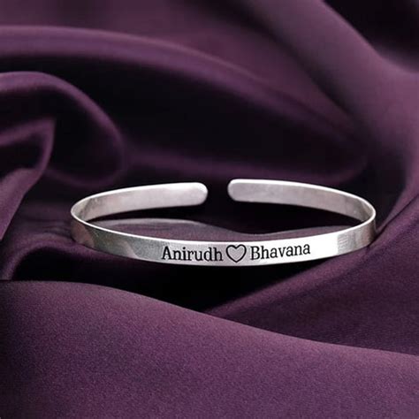 How to Style Silver Bracelet For Men – GIVA