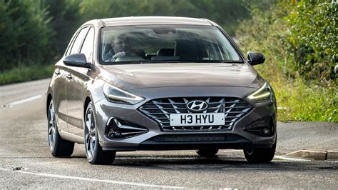 Hyundai i30 Driving, Engines & Performance | Top Gear