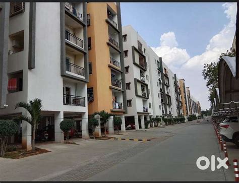 3 BHK flat in gated community with all amenities, with 69 sqr yards of ...