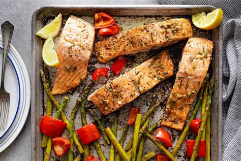 Rosemary Salmon Sheet-Pan Dinner | Mama's Cooking