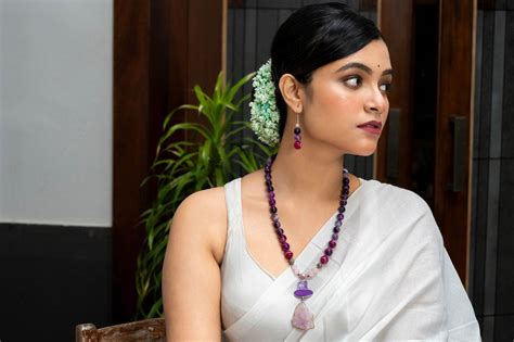 Jewellery Set - Stylish and Elegant Collections - Lookandadorn.com