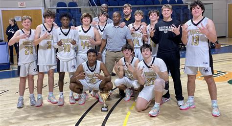 Raiders’ 23-5 third quarter run leads to second straight region title ...