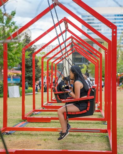 Art - Charlotte SHOUT!