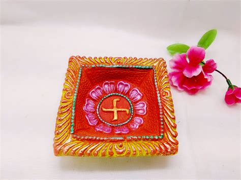 Terracotta Diya - Big Square Designer Diya (Set of 1) – Ahaeli
