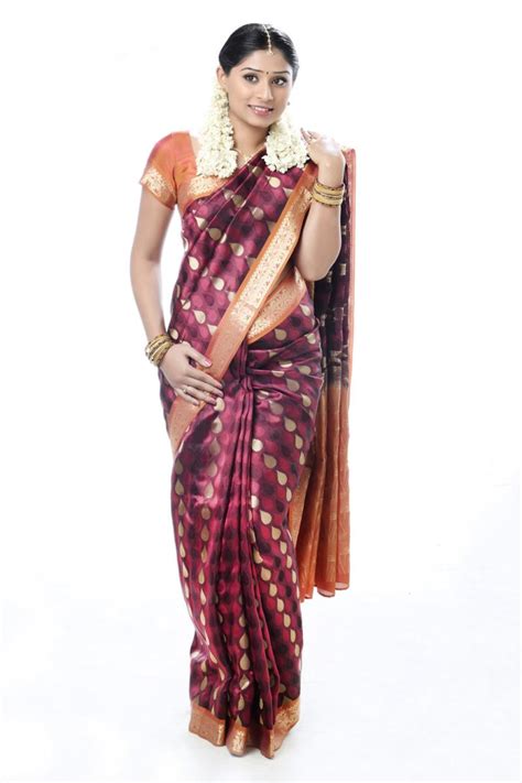Actress Laya New Photo Shoot in Half Saree Photos |Tamil Cinema News ...