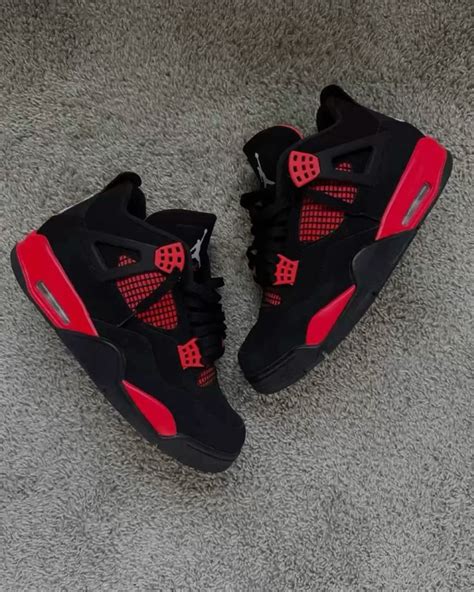Jordan Shoes | Air Jordan 4 Retro | Color: Black/Red | Size: 8.5 en ...