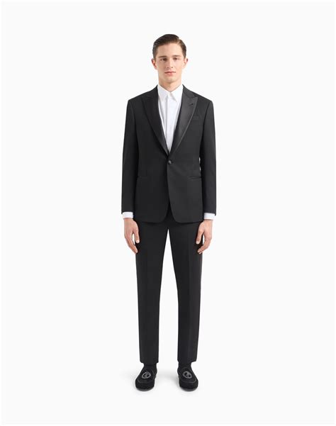 Suits and tuxedos for men | Giorgio Armani