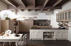 cucine moderne e classiche di cucine classiche e moderne all interno dello showroom di cucine moderne e classiche di cucine classiche e moderne all interno dello showroom di