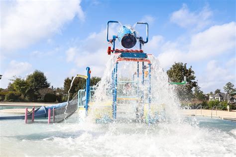 ROB FLEMING AQUATIC CENTER - Landmark Aquatic