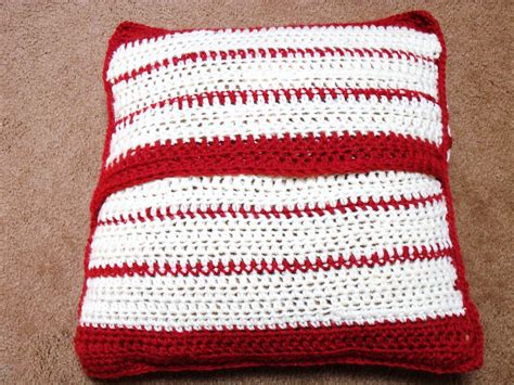 Easy Crochet Pattern: Crochet Pillow