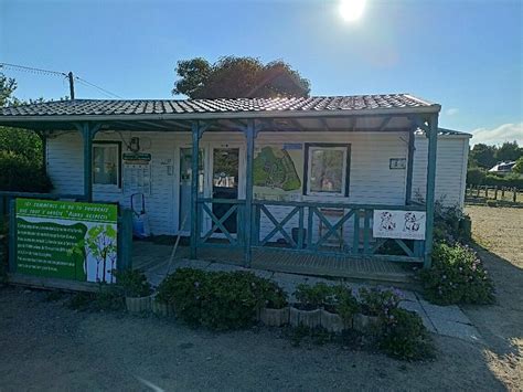 CAMPING DOMAINE DU LAUNAY (Plouezec) - Campground Reviews & Photos ...