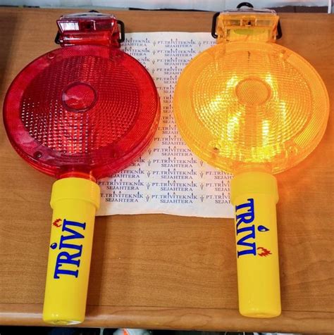 Jual Lampu kerucut tanda darurat,strobe traffic cone solar warning ...