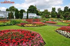 foto di giardini fioriti giardini fioriti nel parco pittencrieff a dunfermline foto di giardini fioriti giardini fioriti nel parco pittencrieff a dunfermline