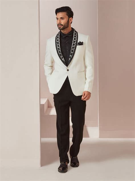 Buy Wedding Suits for men-3 Piece suits for wedding | Suvidha Fashion