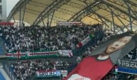 Navijači Legija Leh fudbal Vladimir Putin rat Ukrajina - Informer.rs