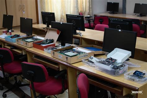 Microprocessor Lab Facility 的图像结果