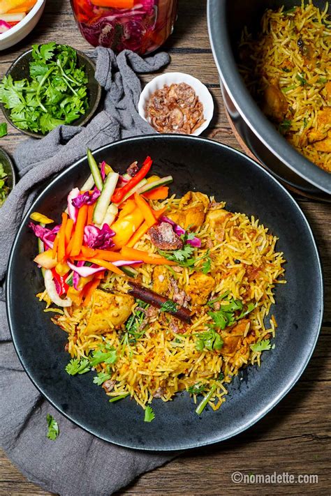 Rice Cooker Chicken Briyani - Nomadette