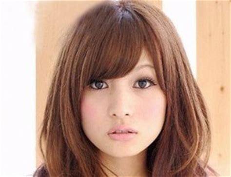【图】大圆脸适合的发型有哪些 脸大女孩剪什么发型好看_大圆脸适合的发型_伊秀美容网|yxlady.com