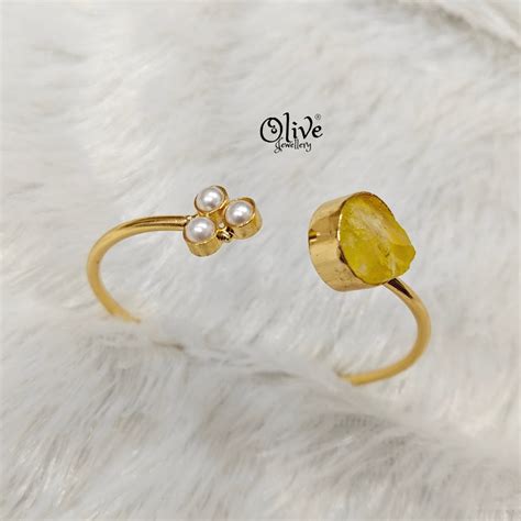 Natural Stones Kadas - Collet Fitting - Rough Shape And 3 Pearls ...
