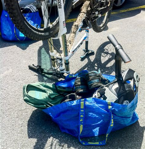 Gear of the Week | The blue Ikea tote bag | PowderGuide