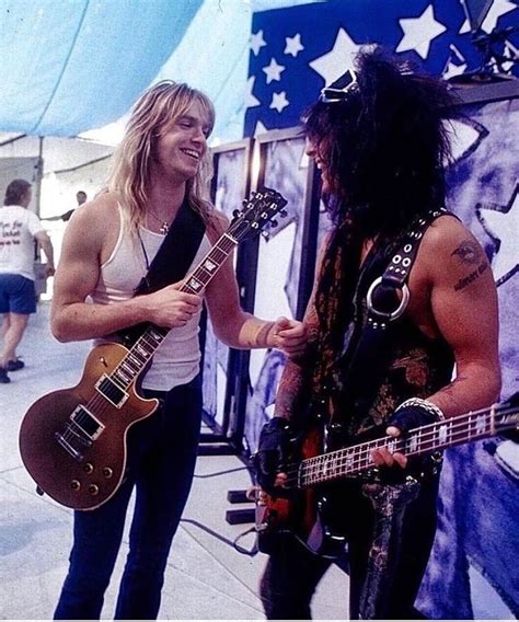 How Tall Is Nikki Sixx