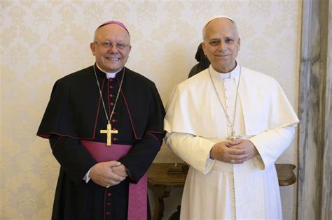 Papież Leon XIV na prywatnej audiencji w Watykanie przyjął arcybiskupa ...