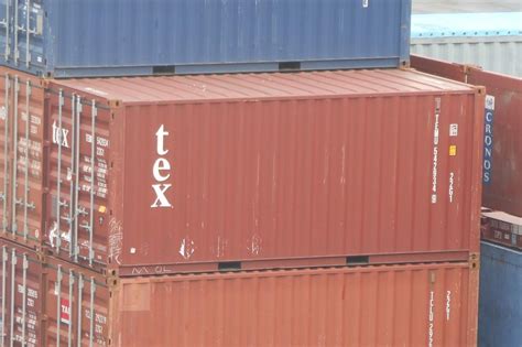 How High Can Shipping-Containers Be Stacked? | VS&B