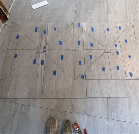 Ya'll like envelope cuts for a shower pan? : r/Tile