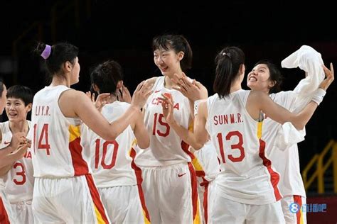 42分大胜对手！中国女篮奥运首战告捷_荔枝网新闻
