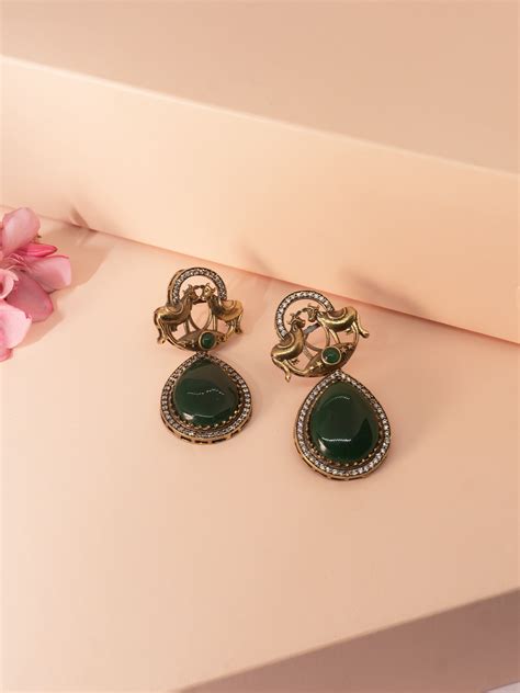 Classy Nandi Style Emerald Green Kundan Earring - Gold Earring – Niscka