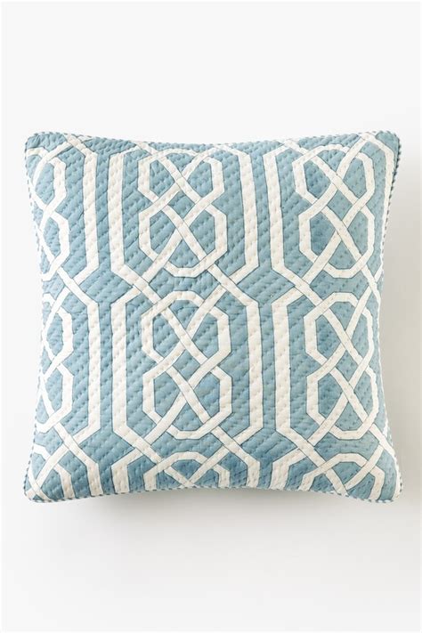 Good Earth – Stylish Sustainable Luxury Retail | Goodearth.in